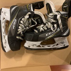 CCM 9070 hockey’s skates